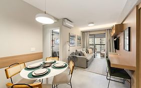 Apartamento Sensacional Novíssimo 67 mts e 2 quartos, para até 6 pessoas